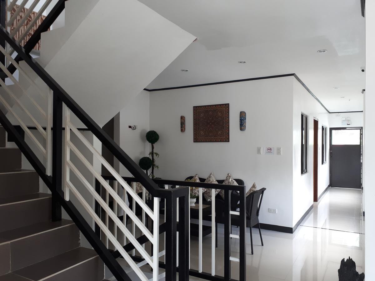 Kent Travellers' Inn Coron Buitenkant foto